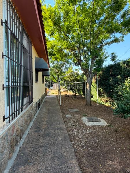 Foto aff906f0-e9d3-46e0-a26b-1ec4a88c7a37. Casa amb xemeneia calefacció aparcament piscina a Nuevo Baztán