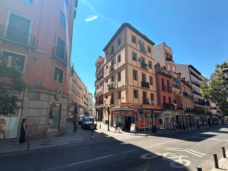 Foto d2a89d36-b93b-4296-9f60-a56982cf22c9. Pis a Embajadores-Lavapiés Madrid