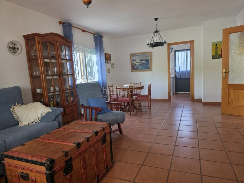Foto ae709348-b9a1-40fd-8928-cf828d83a330. Casa amb xemeneia calefacció aparcament piscina a Illana