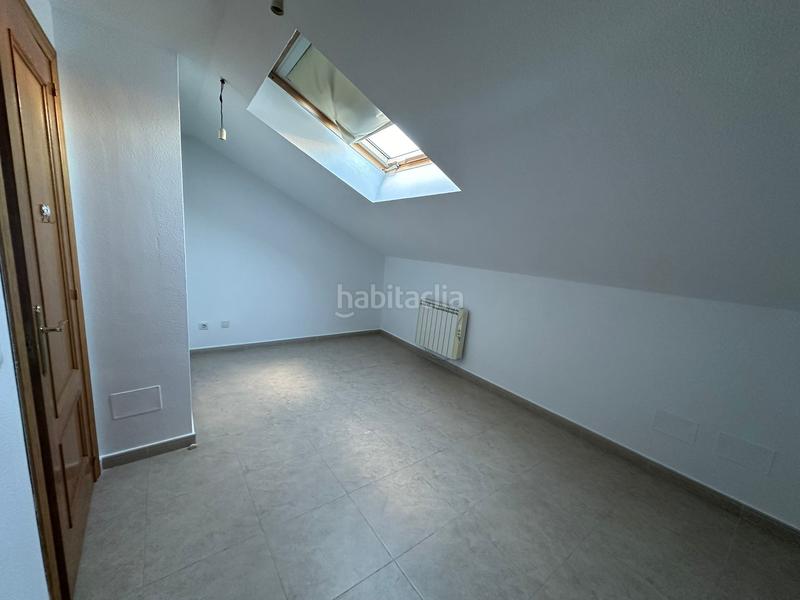 Foto c501b404-8ce8-41f9-968d-96c3eb554c77. Alquiler piso oprtunidad piso en venta zona residencial en Villalbilla