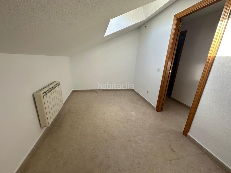 Foto 74fc2ea9-5815-4efe-82a1-1ee6c14b7b5c. Location appartement avec chauffage parking dans Villalbilla pueblo Villalbilla