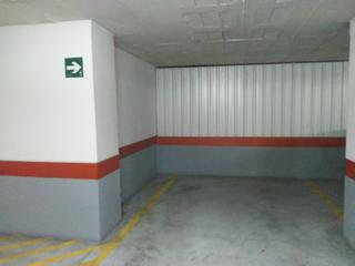 Lloguer Aparcament cotxe a Avenida jorge luis borges 28. Plaza de garaje en edificio medicis