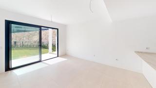 Piso en Avenida del higuerón 3v. Espectacular bajo con jardín privado en el higuerón