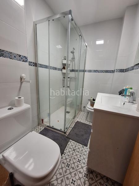 Foto 31ab69e2-0e65-46e4-a79b-e01afd786bfd. Alquiler piso en avenida de barcelona 30 piso de 5 dormitorios en avenida barcelona para estudiantes curso escolar completo en Málaga