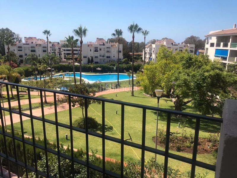 Foto 82897499-bb4d-4ba4-a3cb-81878a148061. Pis a calle los jazmines 11 a Nueva Andalucía centro Marbella