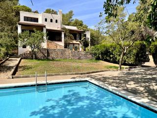 Masia  San lorenzo. Finca rstica con estilo tradicional y amplios espacios en san l