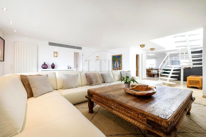 Foto be86230b-f97b-41d1-9826-de45fa810538. Àtic amb aparcament piscina a Marina Botafoc-Talamanca Ibiza