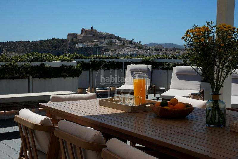 Foto e60db568-9f0d-453a-b291-1b48fd9db7bd. Àtic amb aparcament piscina a Marina Botafoc-Talamanca Ibiza