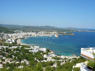 Miete Haus in Santa Eulària des Riu. Alquiler temporada  villa en lo alto de la montaña con vistas pa