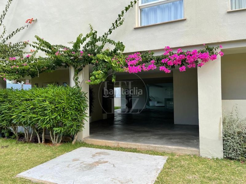 Foto 3a675e63-8891-4001-a0cf-dc45dc4b2804. Apartament amb piscina a Marina Botafoc-Talamanca Ibiza