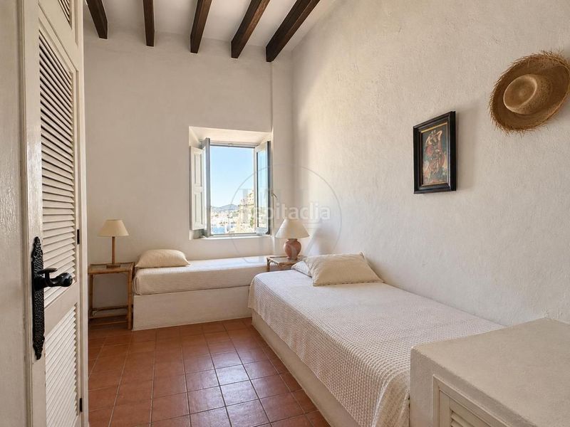 Foto f7532494-8b5d-4abe-a99e-133c647180f4. Appartement dans Dalt Vila-La Marina Ibiza
