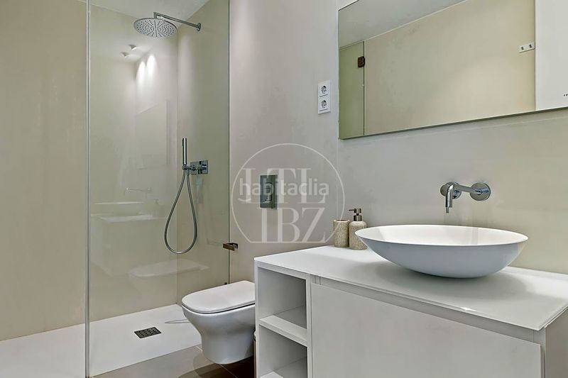 Foto 3cf851e4-3be1-4f13-b76c-d2b090bceee2. Appartement dans carrer arrapatxita 12 dans Cap Martinet Santa Eulària