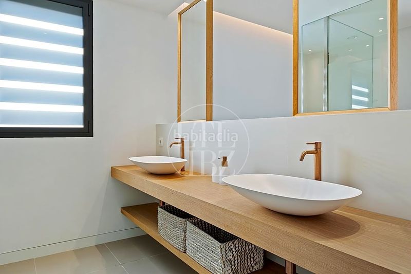 Foto 7d35b728-dc5a-4a88-8f2b-43f7442fc44f. Appartement dans carrer arrapatxita 12 dans Cap Martinet Santa Eulària