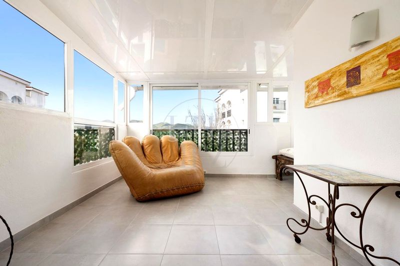 Foto 0595d23c-1ff6-4fd9-86be-e8079fb856a1. Lloguer àtic amb aparcament piscina a Marina Botafoc-Talamanca Ibiza