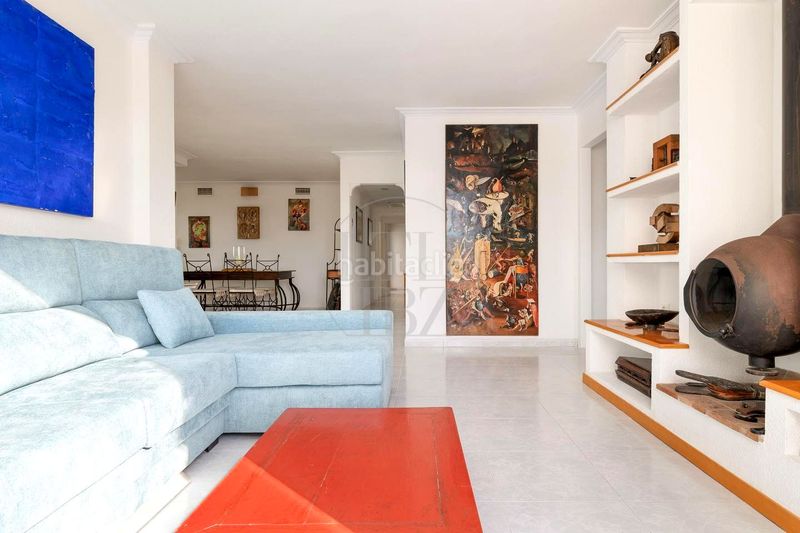 Foto ea097938-8bf0-4e2b-a95d-83957a586186. Lloguer àtic amb aparcament piscina a Marina Botafoc-Talamanca Ibiza