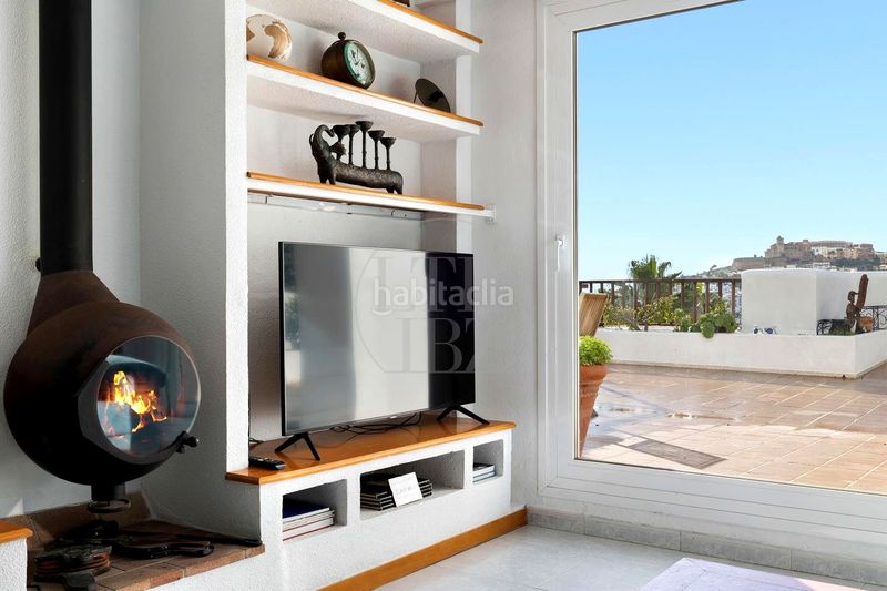 Foto e81b99b0-dabd-4f1f-bda1-ac14f4e1b183. Miete dachwohnung mit parking pool in Marina Botafoc-Talamanca Ibiza
