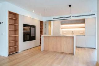 Appartamento  Carrer detoms vila. Apartamento de lujo reformado en palma