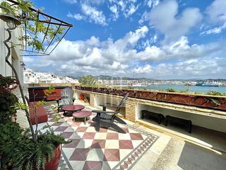 Lloguer Pis a Dalt Vila-La Marina. Alquiler temporada  dúplex de lujo en el puerto de ibiza con vis