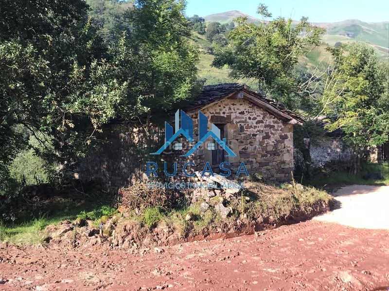 Foto 593b3d3c-bef7-42a0-826d-492d881e157f. Masia a Selaya