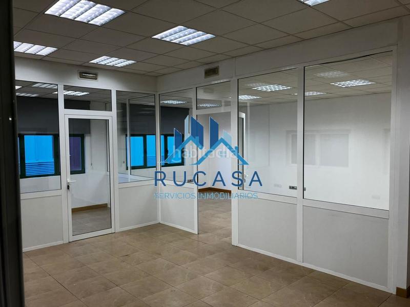 Foto e977d278-5b90-4c0a-b6fb-3d97c1f44927. Fabrikhalle in Corrales de Buelna (Los)