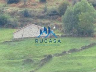 Mas  Tudanca. Finca rústica con cabaña para reformar en tudanca, cantabria