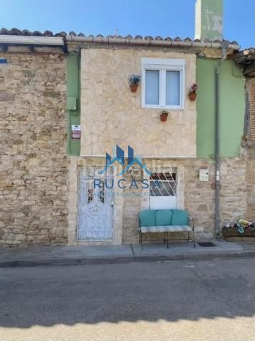 Foto 71b37102-c3c8-4b05-ad82-2533d8812bcd. Casa aparellada amb calefacció a Aguilar de Campoo