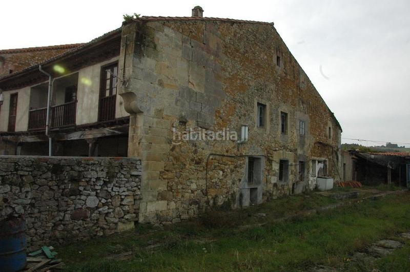 Foto 023b56b0-6fe4-403b-927a-4c7a06ca20e1. Casa amb aparcament a Reocín