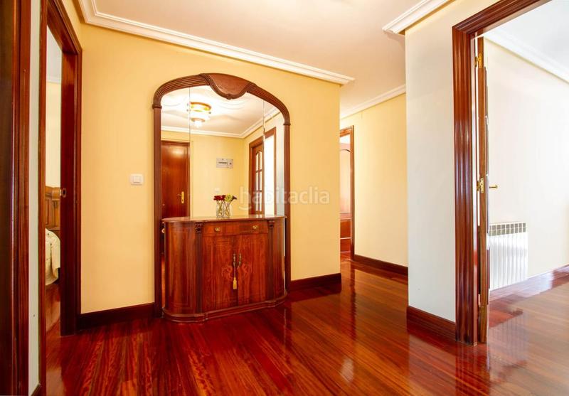 Foto da1ff28a-1ce4-4a87-87ba-1c19d8ee4c32. Piso venta piso en Santoña