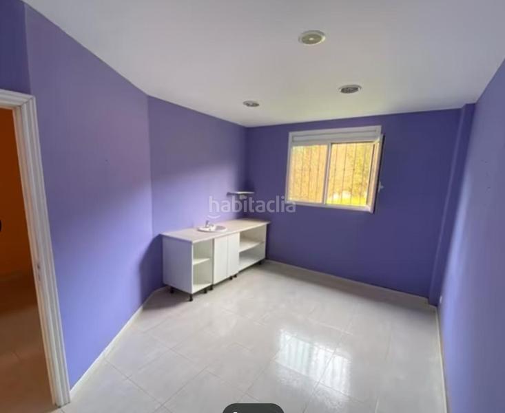 Foto 0e71cb7f-10f1-4e50-8d89-f736a1b019cb. Location local commercial dans Voto