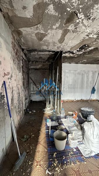 Foto 8f83e784-a762-4144-b7f4-105639181450. Local comercial a Los Castros Santander