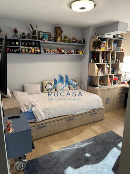 Foto 1bd699ca-4ae5-46a4-8076-3da8bb86fe79. Duplex dans Simancas Madrid