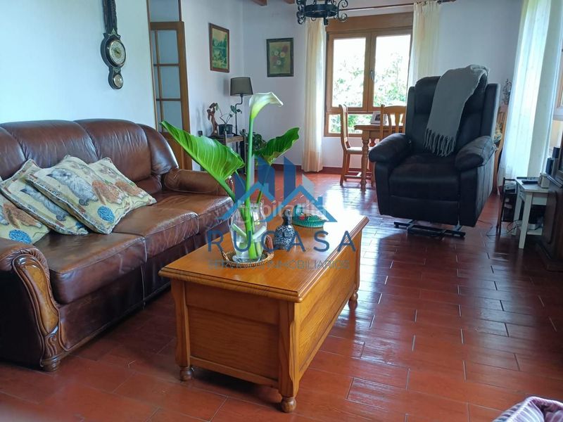 Foto b3748452-46f4-4a8b-8389-ea4ced4f52dd. Casa a Parbayón Piélagos