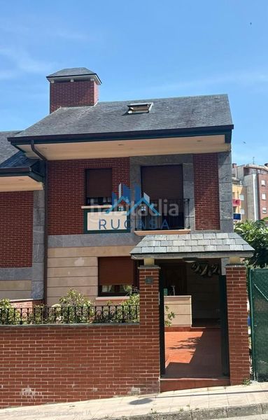 Foto 731283ee-75a0-4ca5-b5e7-6fc946bb280f. Casa a Centro Castro - Urdiales