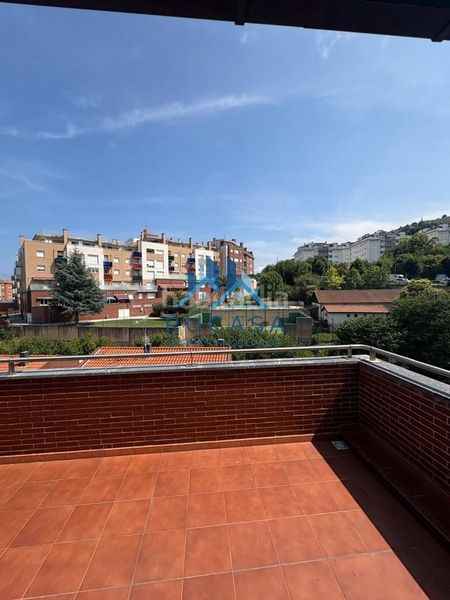 Foto b27b9ed4-bb88-4667-9f76-5607a86c78e4. Casa a Centro Castro - Urdiales