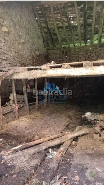 Foto d0da67e4-e1cf-405b-b583-dd574d7af433. Masia a Luena
