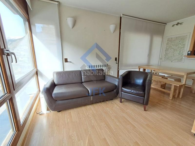 Foto 5eb4594c-cc57-4728-bc8c-9895eec7bdbf. Rent flat with parking in El Tarter Canillo