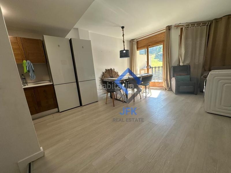 Foto fed3ec83-4e04-4abd-a48a-abbe4dd180f2. Miete etagenwohnung mit heizung in El Tarter Canillo