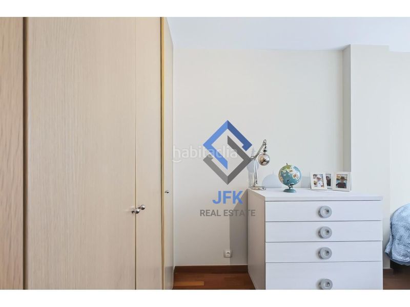 Foto 020562f5-16c5-4fbb-aea4-a46f1ffe1481. Pis amb aparcament a Centro Andorra la Vella