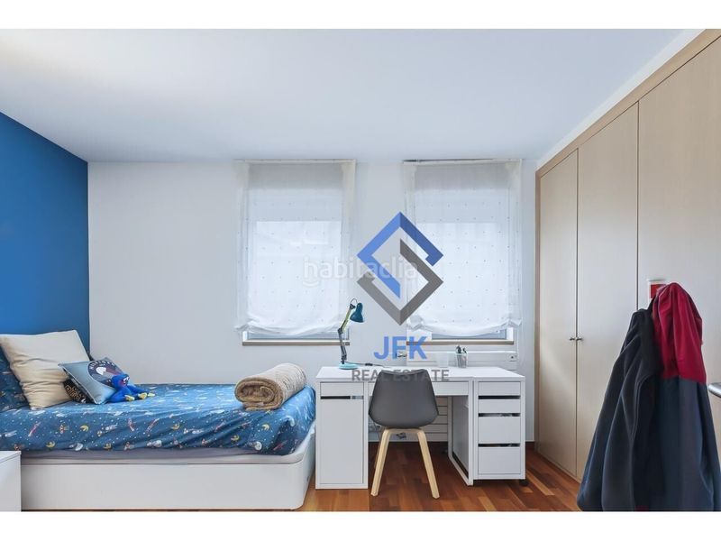 Foto 85f7b62d-c7d6-4b9b-bbe9-e57fb3750ac0. Pis amb aparcament a Centro Andorra la Vella