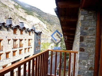 Foto 66ce5aab-5667-4803-9ed0-56d0df689899. Flat with heating parking in Canillo Canillo