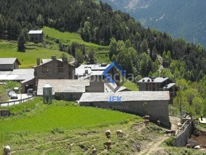 Foto b7278c53-bab3-4e77-8b5e-709041e0c6d1. Rent flat with heating parking in Canillo Canillo