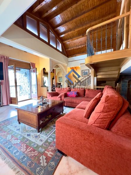 Foto a9b5e973-e180-4f8b-b915-63f710f1c39e. Casa adossada amb calefacció aparcament a Els Vilars d´Engordany Escaldes-Engordany