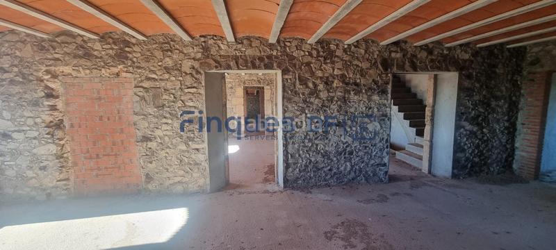 Foto 196d77d8-9d8d-4d25-8e20-518dea396e97. Casale con parcheggio in Sils