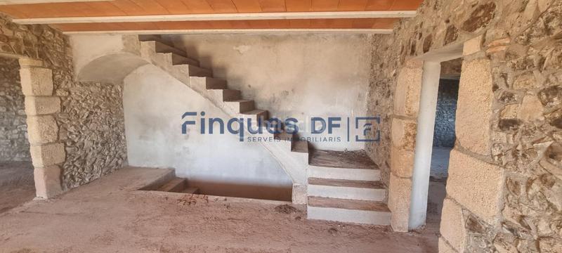 Foto 51b9a8e7-279b-4ca5-bf83-f395a3cb39f6. Casale con parcheggio in Sils