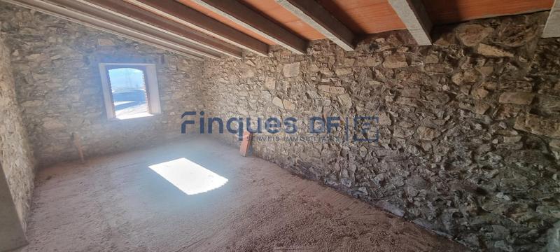 Foto e4220f98-7026-4d20-999e-2ff174c6fe3c. Casale con parcheggio in Sils