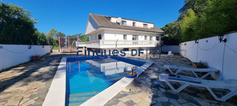 Foto 8b9a35bf-8561-4d16-b299-95fc486847f0. Chalet en Terrafortuna - Puig Ventós Vidreres