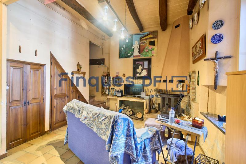 Foto b7d42934-27b0-45dd-8b6d-ffa5d4e59929. Chalet with heating pool in Riudarenes