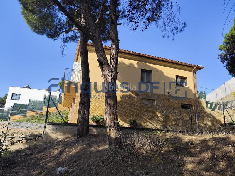 Foto 164dd451-d96b-459f-8c4c-21838b8d4ce9. Chalet en residencial Blanes - vistamar Blanes