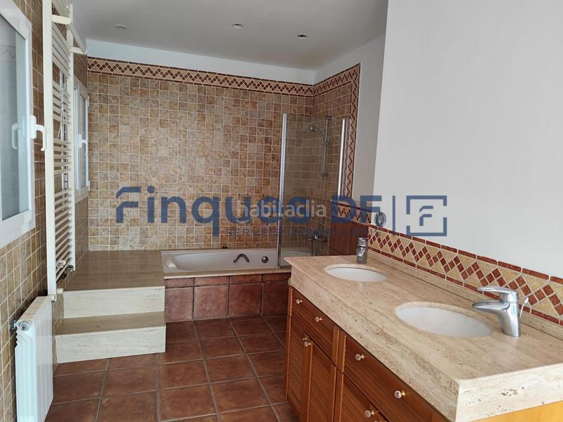 Foto 93a8b08c-a3ef-415a-bd7b-73d3c73e0f26. Chalet en residencial Blanes - vistamar Blanes