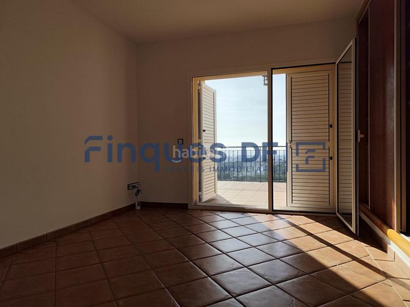 Foto 3aa68023-cbd8-42a9-8719-c1679fede720. Chalet mit heizung parking in residencial Blanes - vistamar Blanes